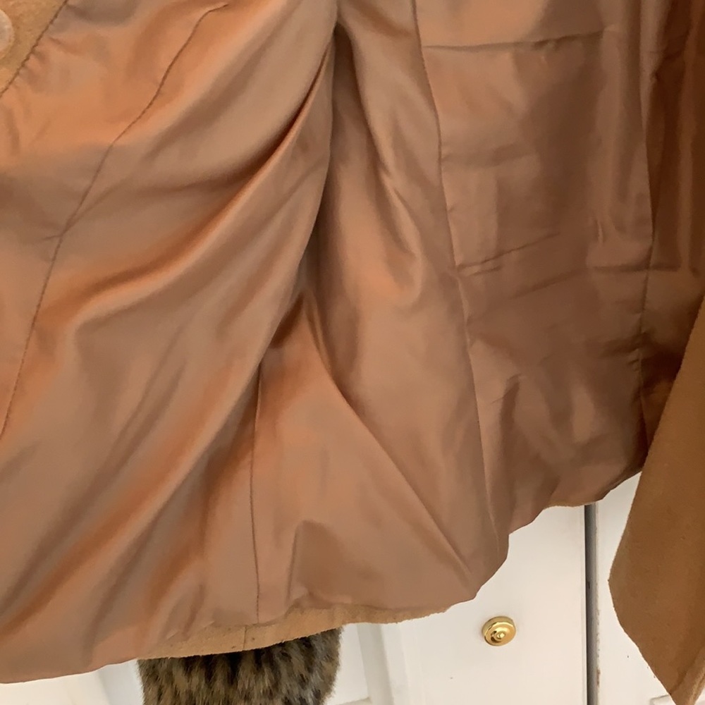 Coat - Picture 5 of 6